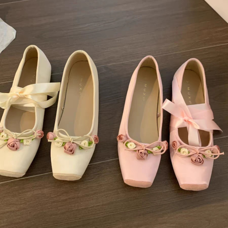 Vrouwen Flats Boog Marie Janes - Embroidery Design recensie en prijs