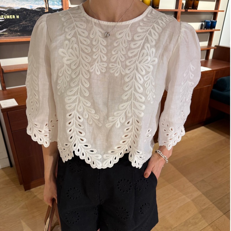 Frans-stijl rondhals shirt met - Embroidery Unique Design recensie en prijs