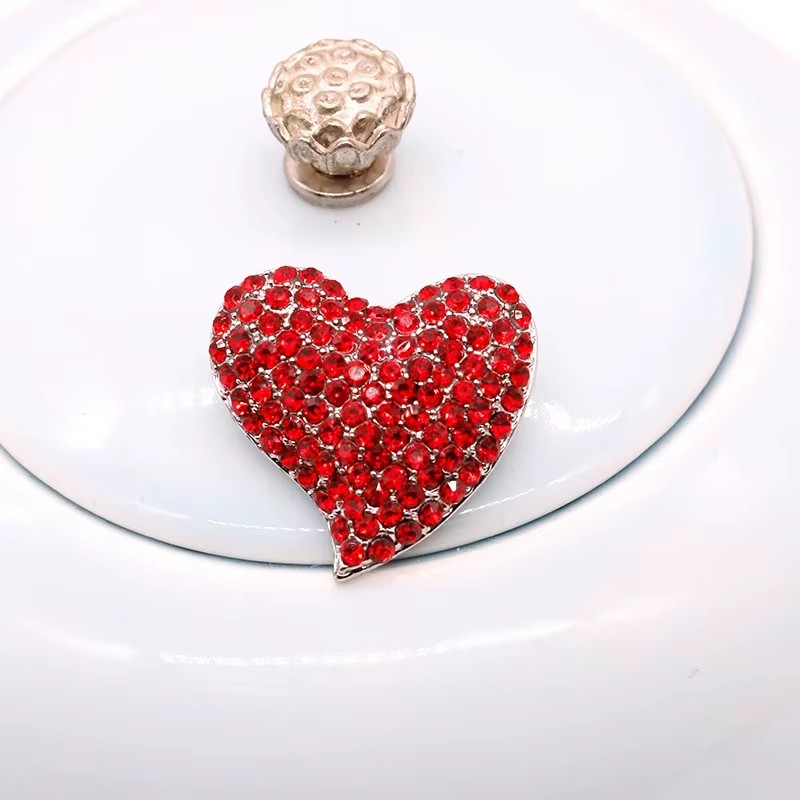 1 st Lippen KONINGIN Broche vo - Embroidery Lips recensie en prijs